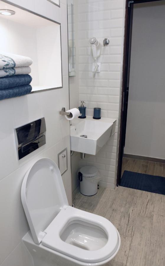 Sleep Over Sofia - Guest Rooms ภายนอก รูปภาพ
